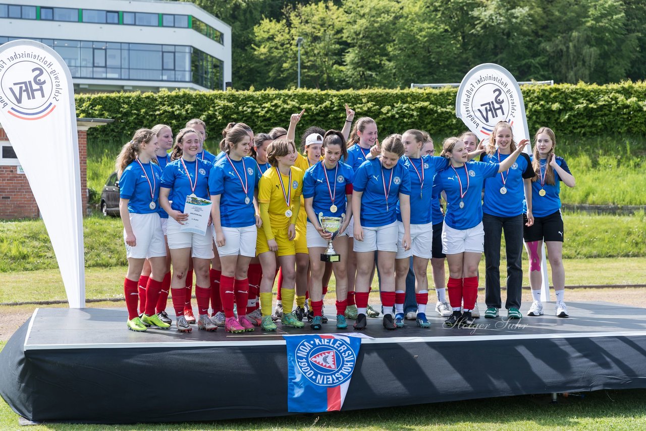 Bild 132 - wBJ SH-Pokalfinale  Holstein-Kiel - SV Viktoria : Ergebnis: 1:0